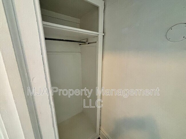 Building Photo - 1631 S 500 E