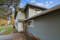 Building Photo - Newly Updated - Spacious Three Bedroom Condo