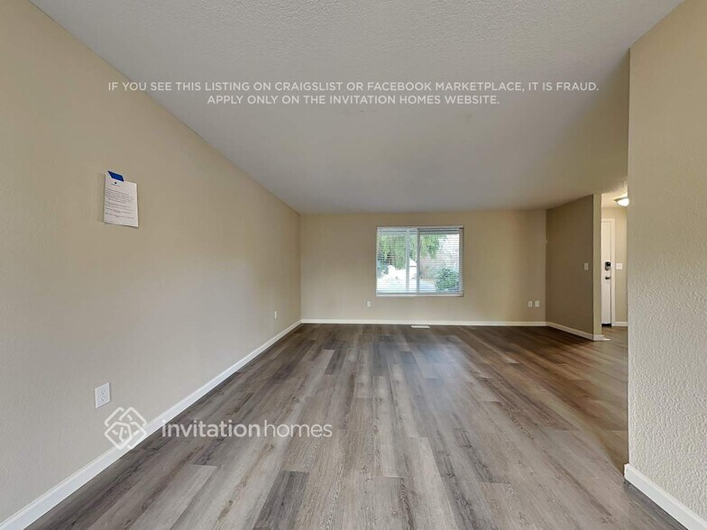 Building Photo - 1214 Mary Lou St SE