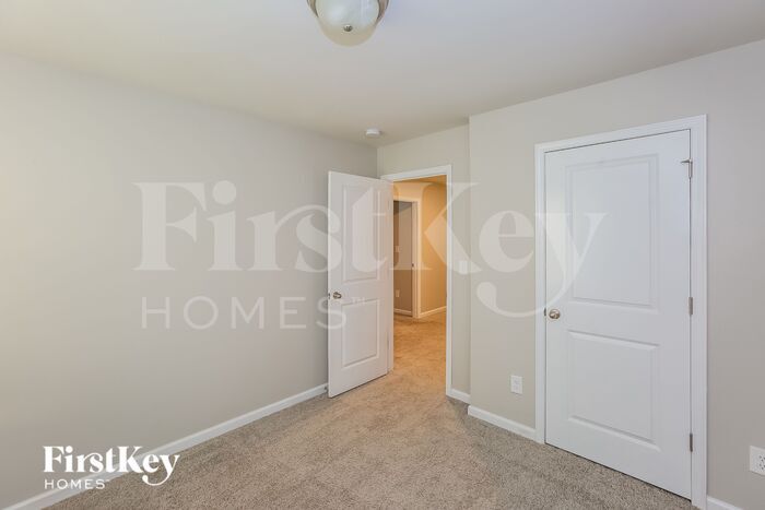 Building Photo - 9613 Hamel St