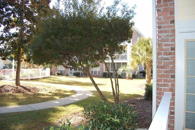 Building Photo - 4231 Hibiscus Dr