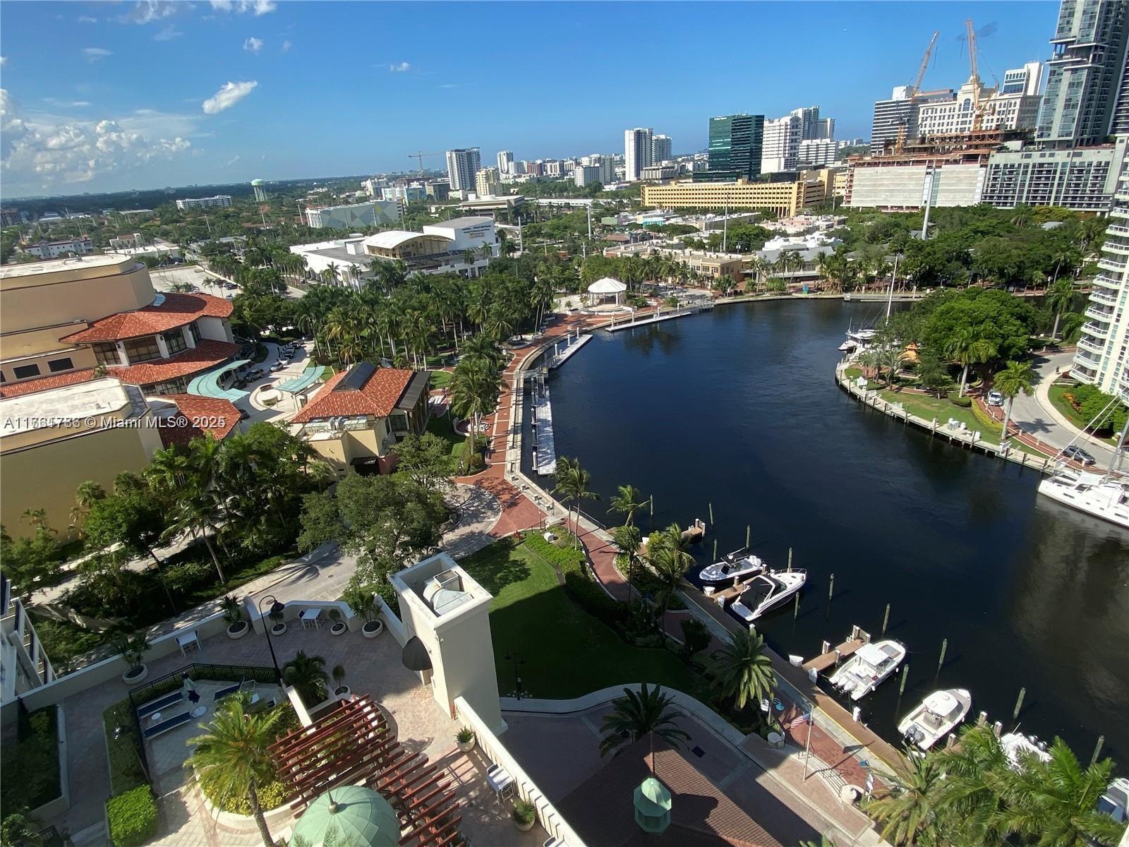 Building Photo - 600 W Las Olas Blvd