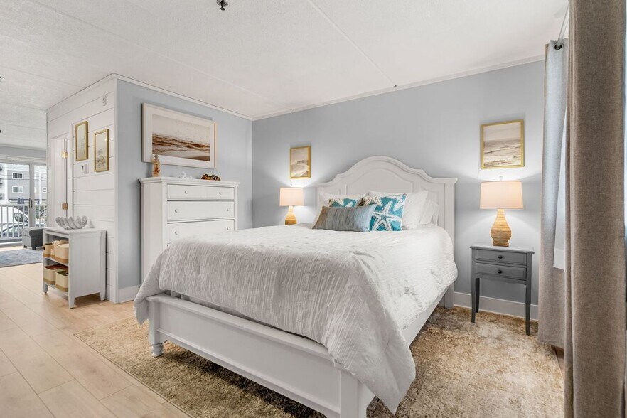 Building Photo - 933 Ocean Blvd