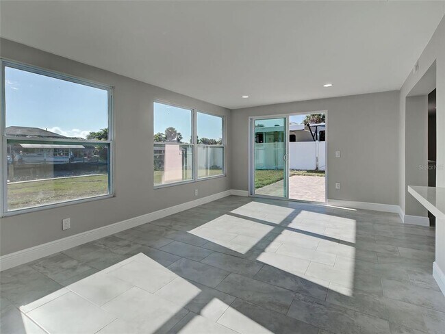 Building Photo - 4342 Ewing Cir