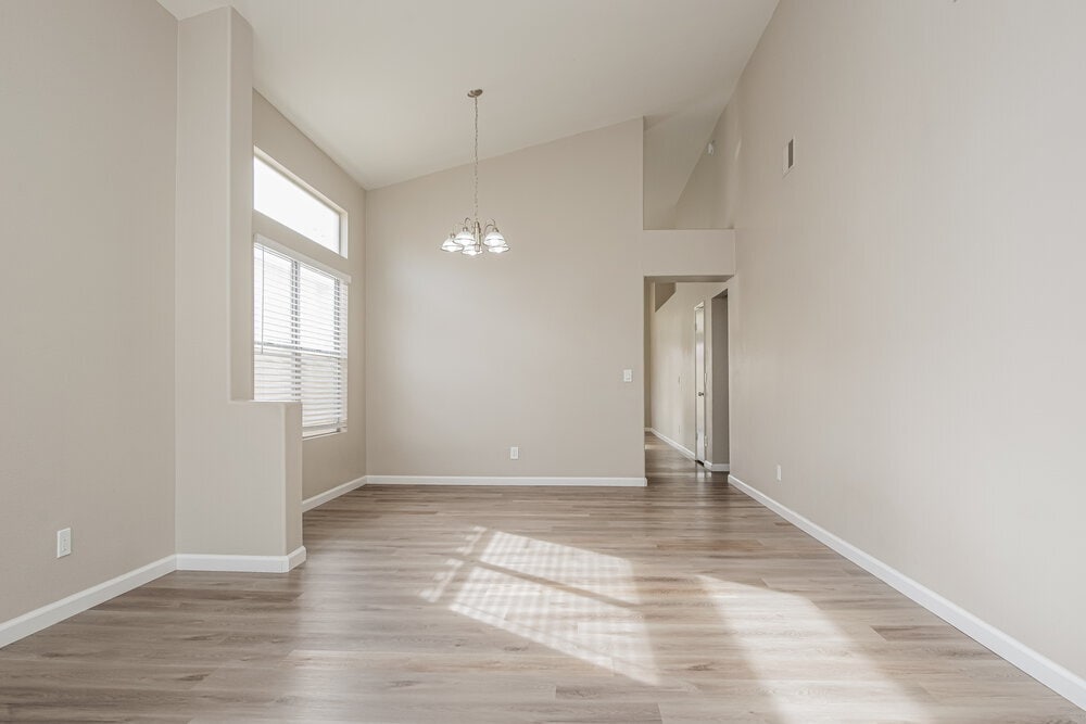 Building Photo - 1945 Curio Dr