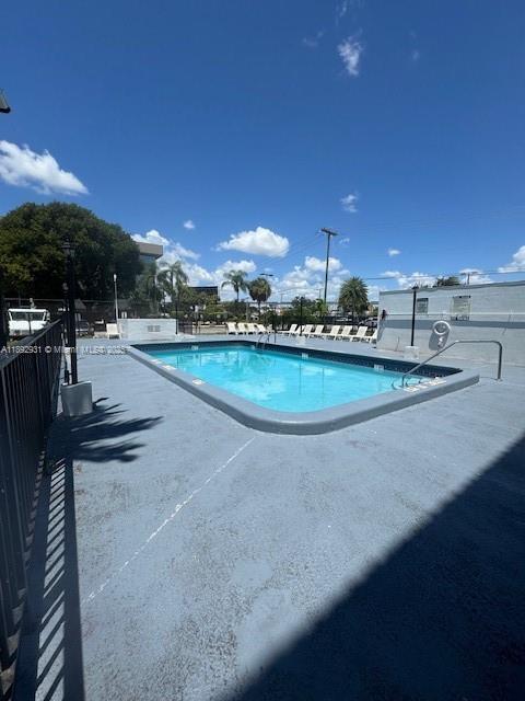 Building Photo - 16450 NW 2nd Ave