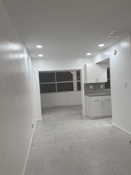 Building Photo - 8409 NW 59th Ct