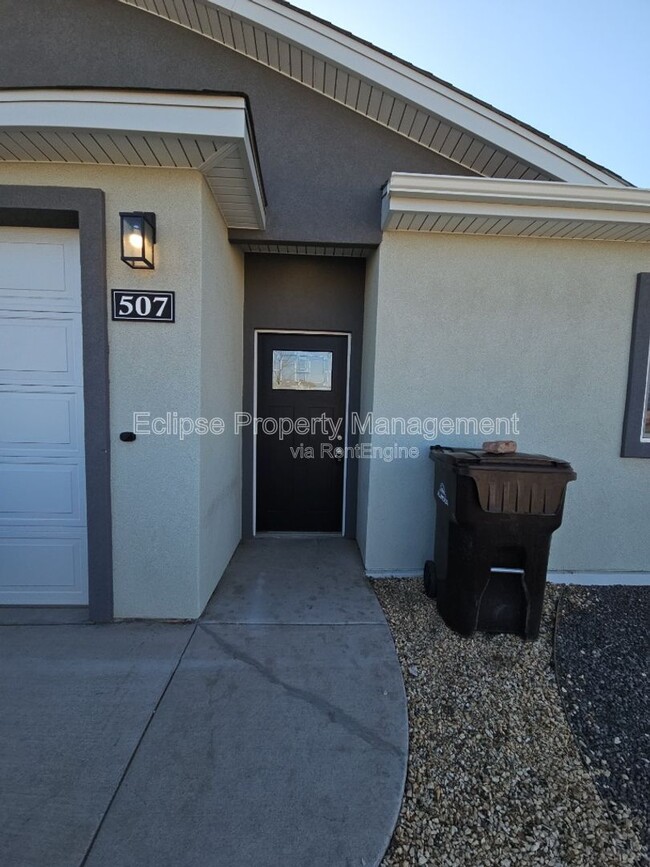Building Photo - 507 Crestone Ave