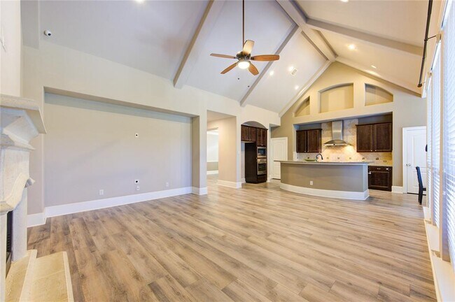 Building Photo - 611 Whitney Oaks Ln