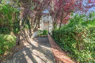 Building Photo - 3Bd/3Ba Seattle House