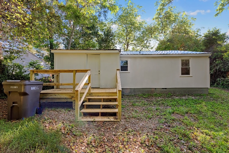 Building Photo - 5745 Holland St
