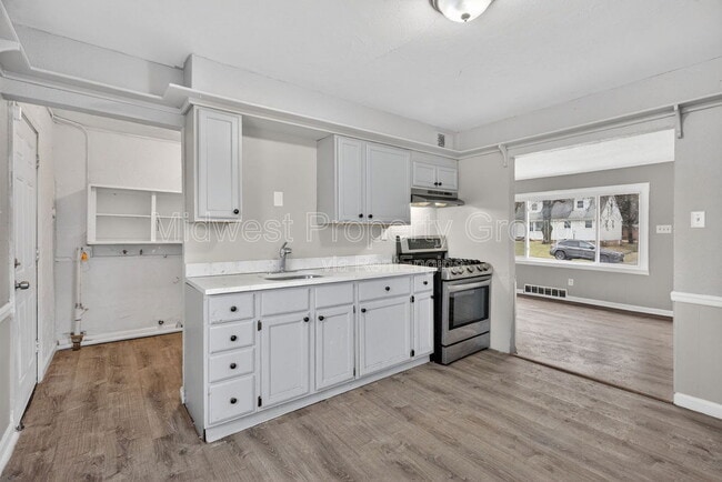 Building Photo - 1157 Redman Blvd