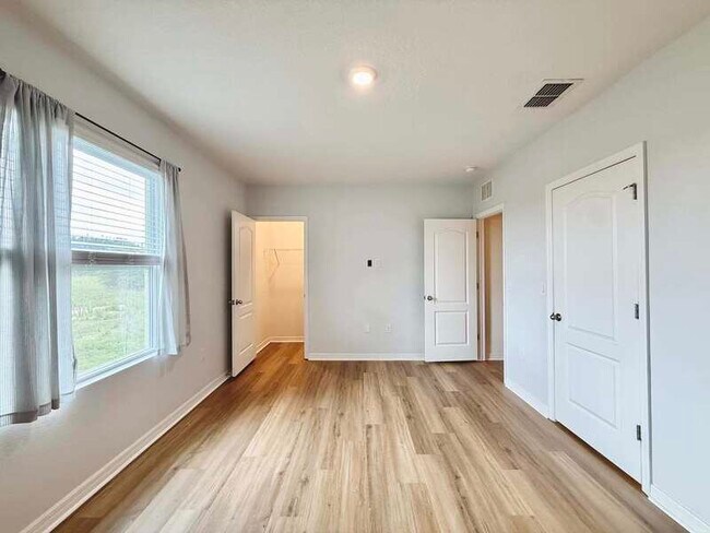 Building Photo - 212 Feltrim Reserve Blvd