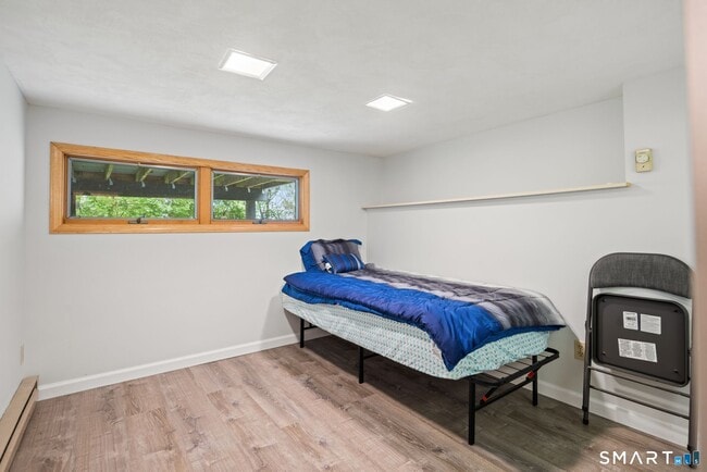 Building Photo - 39 Brightwood Ln