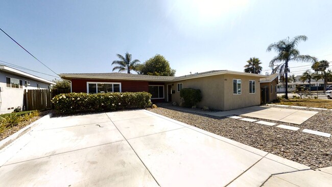 Primary Photo - 7BD/3BA, Great Backyard w/ POOL!!! (Lease ...