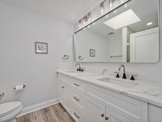 Building Photo - 1800 Dewes St