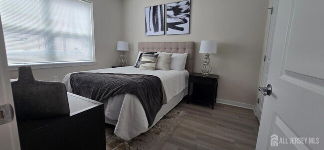 Building Photo - 211 Henderson Rd