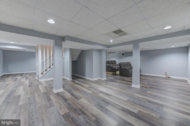 Building Photo - 42 Ellsworth Dr