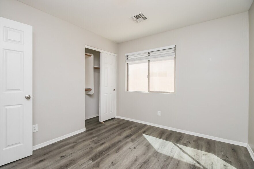 Building Photo - 501 S 112th Dr