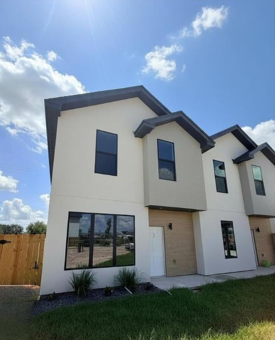 Building Photo - 3210 S Joanna Ave