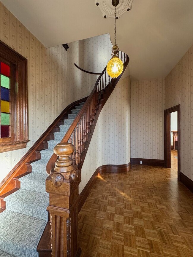 Building Photo - 801 Summer St