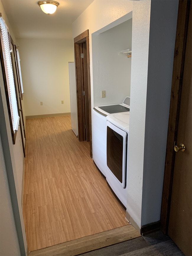 Building Photo - 1224 7th Ave N