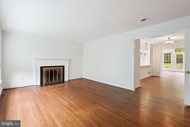 Building Photo - 6302 Orchid Dr