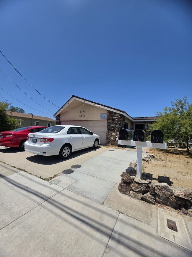 Building Photo - 5140-5142 Catoctin Dr.