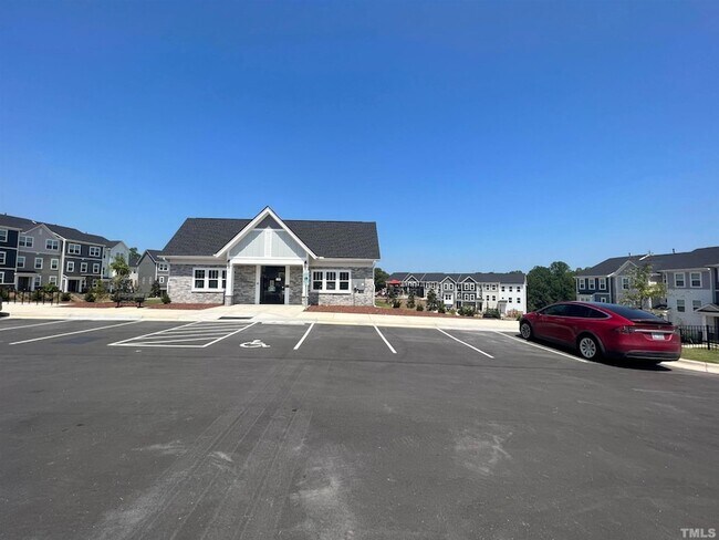 Building Photo - 321 Natsam Wds Wy