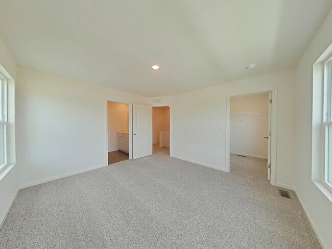 Building Photo - 334 Basin Ct