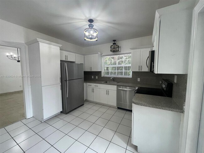 Building Photo - 845 Lorca St