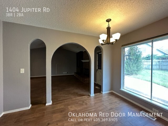 Building Photo - 1404 Jupiter Rd