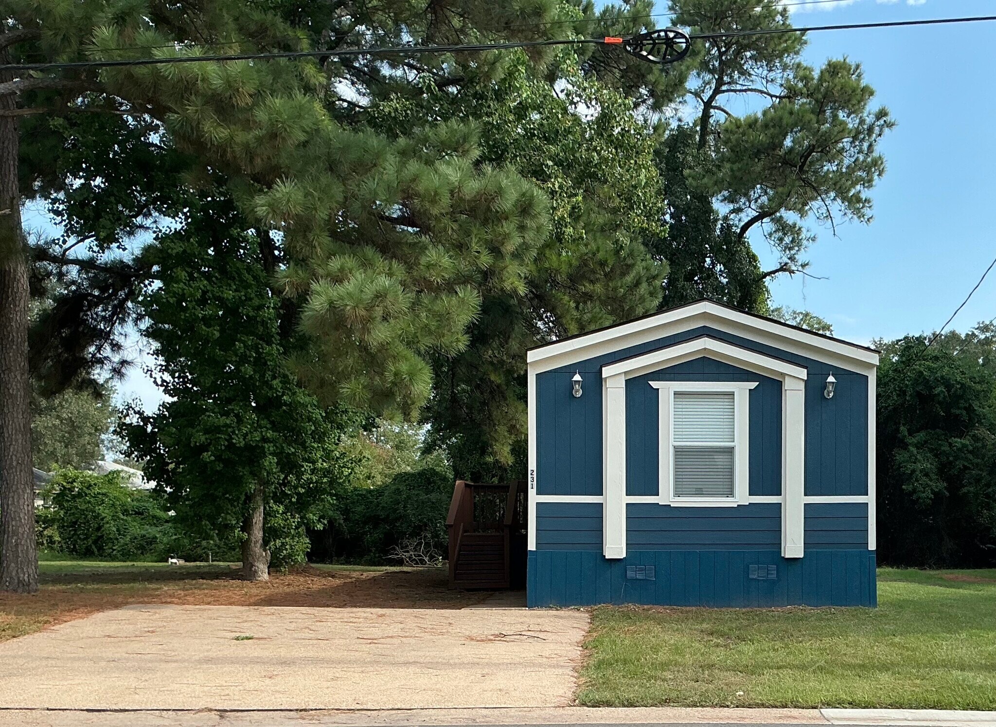 Building Photo - 231 Fryer St