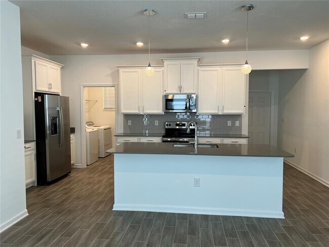 Building Photo - 1616 Cross Prairie Pky