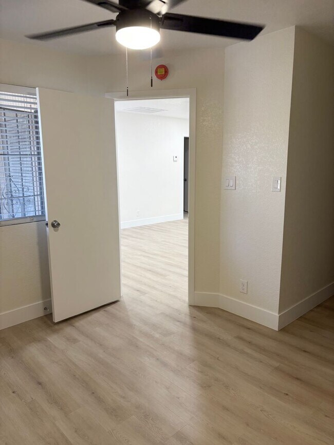 Building Photo - **BRAND NEW!! FULLY RENOVATED CONDO IN CHANDLER (CHANDLER BLVD & COOPER)**