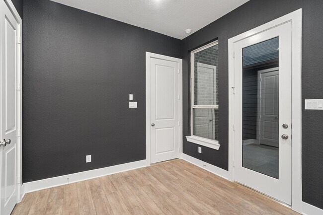 Building Photo - 11254 Buchanan Cvs Ln
