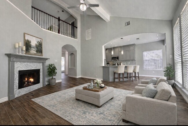 Building Photo - 10918 S Falls Terrace