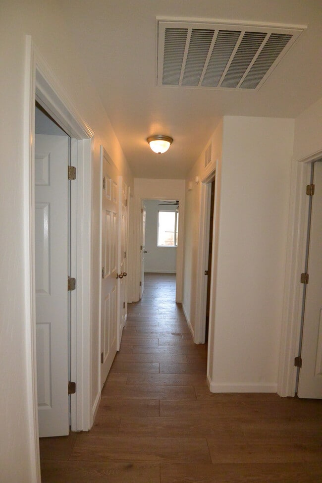 Building Photo - Shannon Ranch Neighborhood