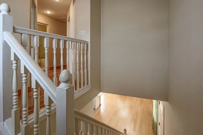 Building Photo - 2623 E Oaklawn Ct