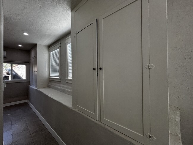 Building Photo - 655 Solano Ave