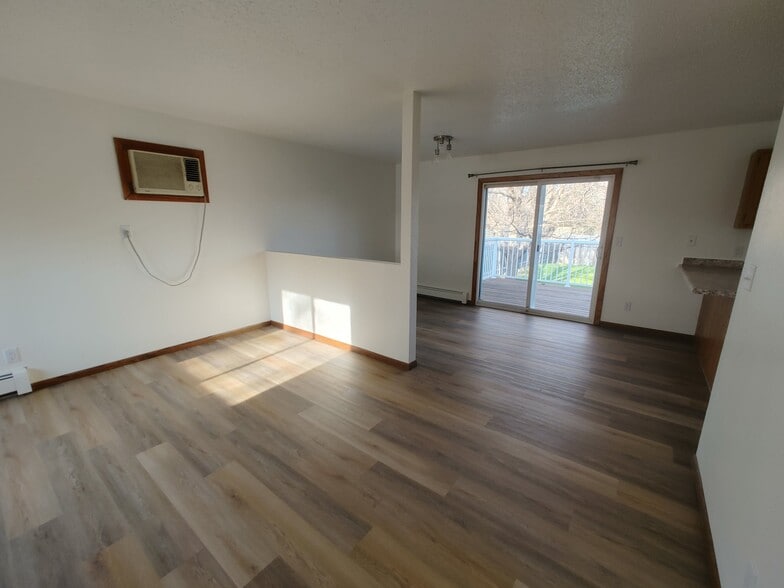 Building Photo - 1307 S Washington St