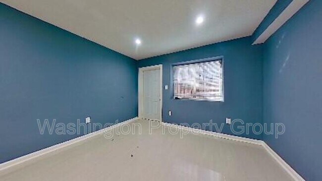 Building Photo - 3101 Southern Ave SE