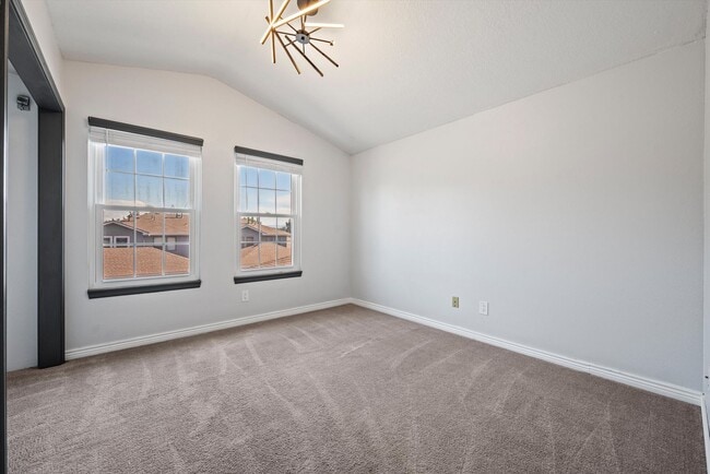 Building Photo - Bright & Spacious 2BR/2BA Townhome with Loft, Fireplace & Private Garage