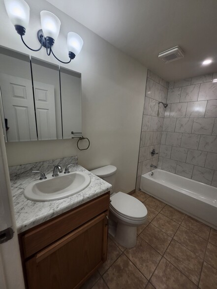 Building Photo - 1617 Stull Dr