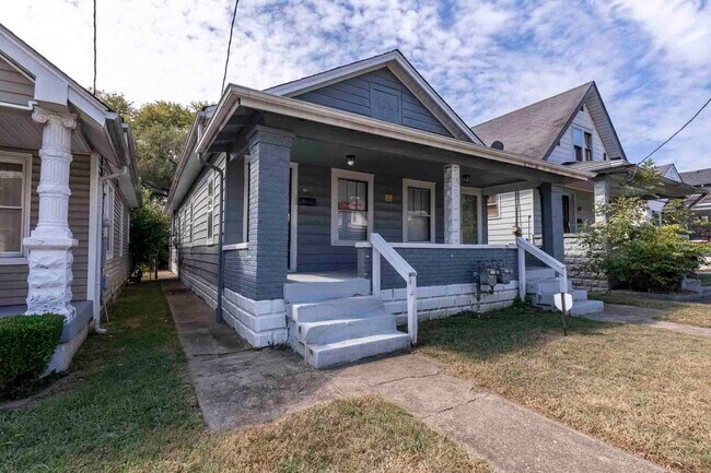 Building Photo - 730 M St