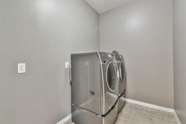 Building Photo - 16722 Coyotillo Ln