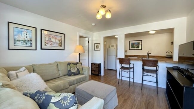 Building Photo - Furnished 1 Bedroom Flat Near Downtown SLO ** All Utilities Included