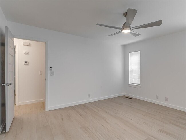 Building Photo - 1305 Apollo Rd