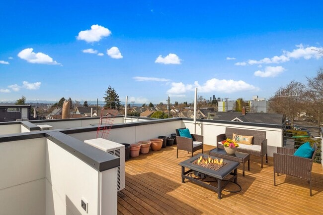 Building Photo - Modern Beacon Hill Townhome | Rooftop Deck...