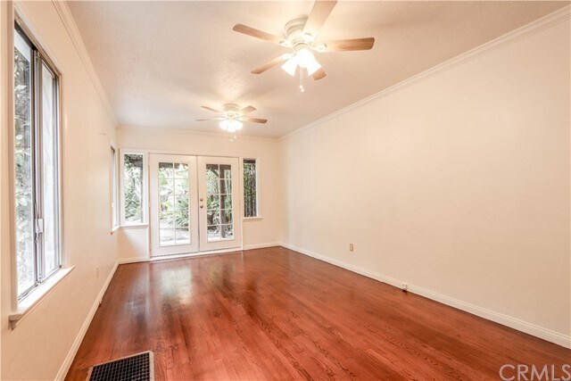 Building Photo - 1019 Mira Mar Ave